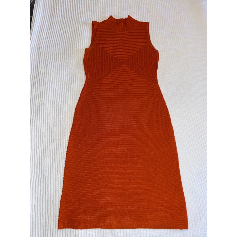 Sleeveless bodycon sweater dress